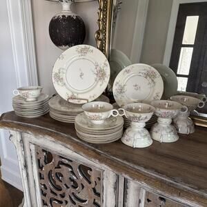 Theodore Haviland Apple Blossom China Set – 40 Pieces – 8 Place Settings